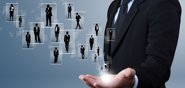 كيف تحقق السيطرة علي قلوب الناس؟