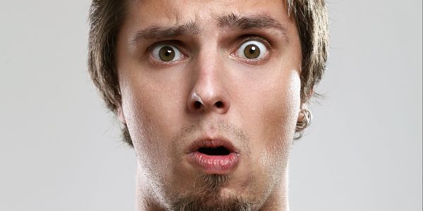 معلومات زوجتي أكثر من اللازم