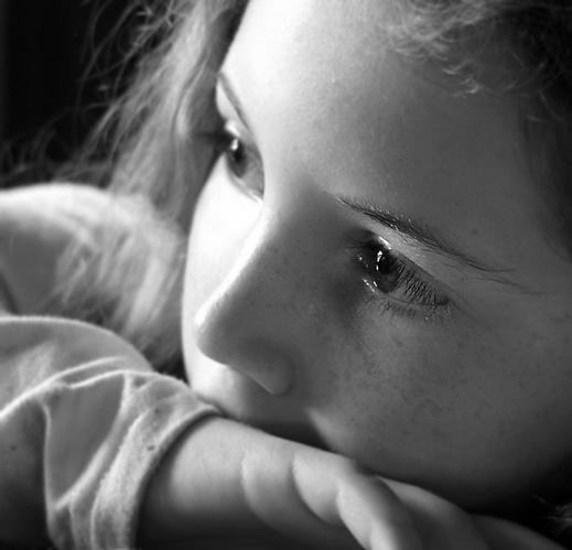 أستاذة جامعية.. هل أتزوج جندي الأمن؟